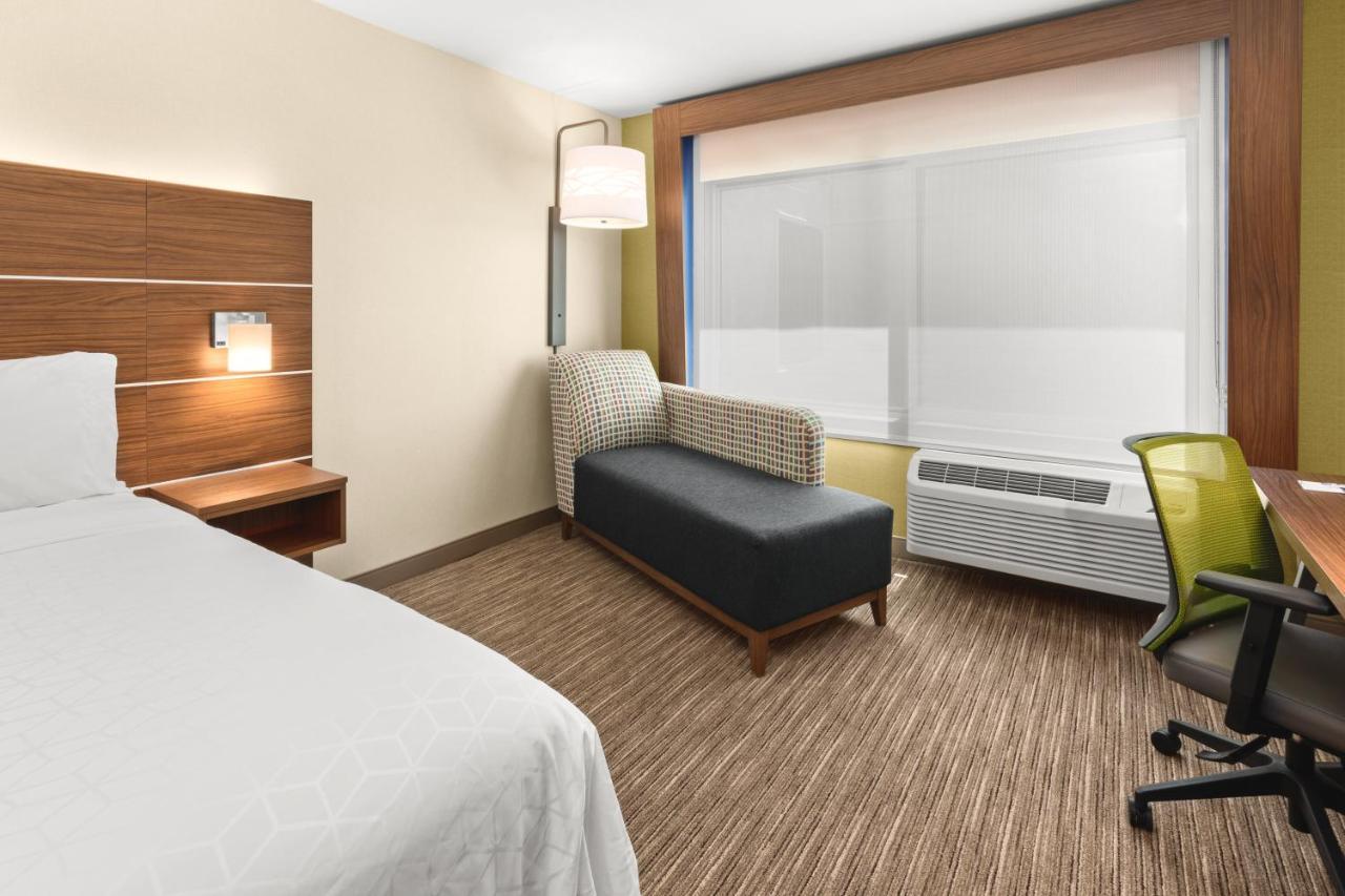 Holiday Inn Express & Suites - Suisun City By Ihg Eksteriør billede