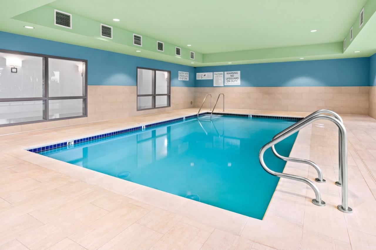 Holiday Inn Express & Suites - Suisun City By Ihg Eksteriør billede