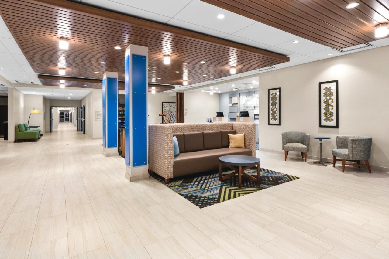 Holiday Inn Express & Suites - Suisun City By Ihg Eksteriør billede