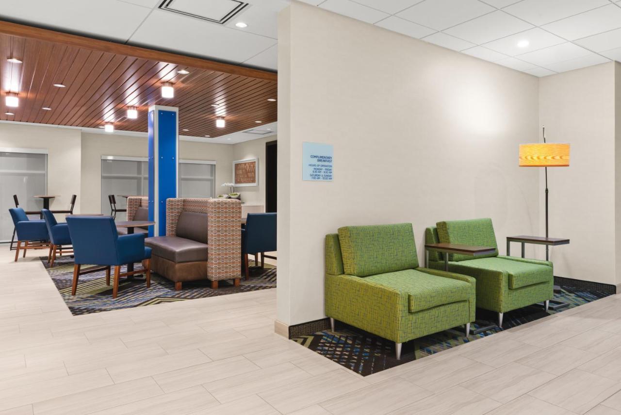 Holiday Inn Express & Suites - Suisun City By Ihg Eksteriør billede