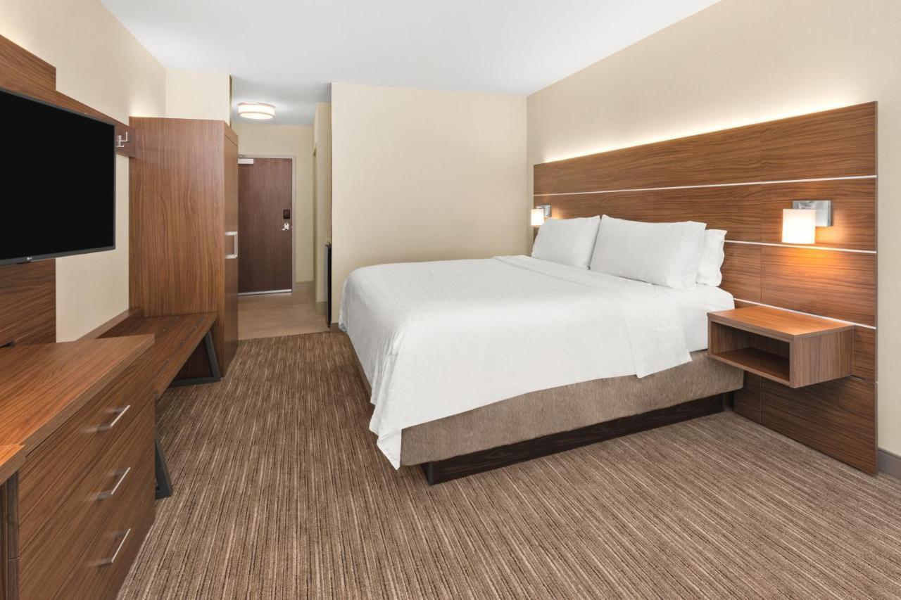 Holiday Inn Express & Suites - Suisun City By Ihg Eksteriør billede