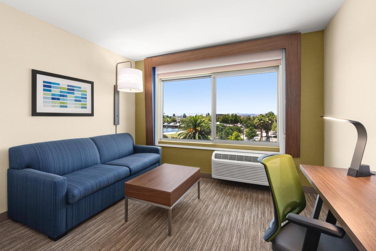Holiday Inn Express & Suites - Suisun City By Ihg Eksteriør billede