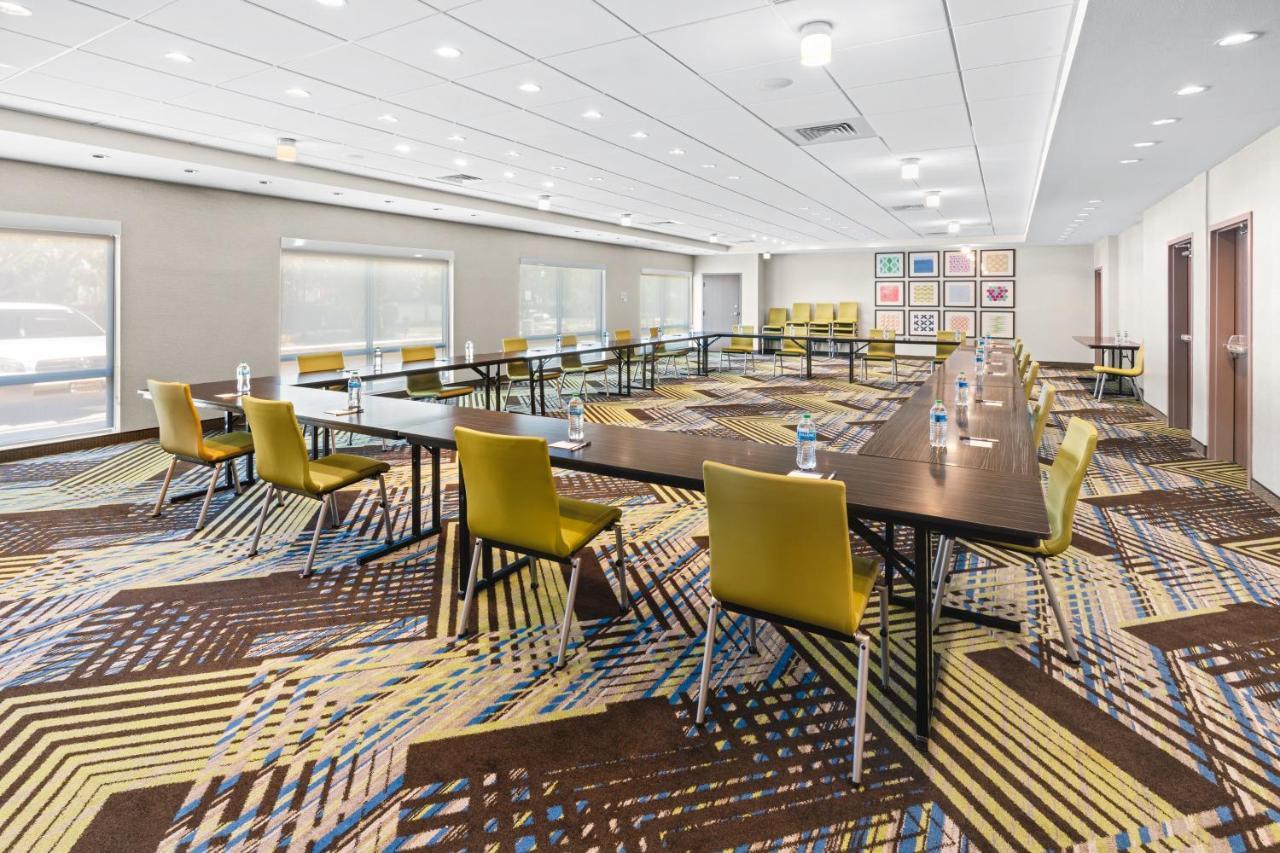 Holiday Inn Express & Suites - Suisun City By Ihg Eksteriør billede